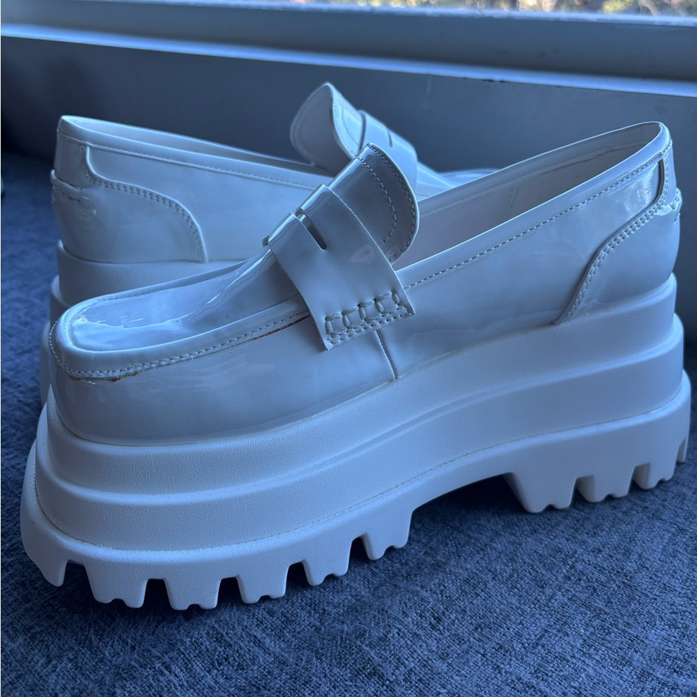 Women's Azalea Wang White Patent Platform Loafers